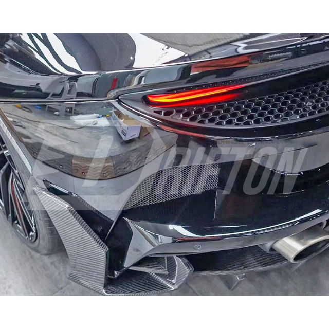 Dry Carbon Fiber Rear Bumper Side Splitters For Mclaren GT