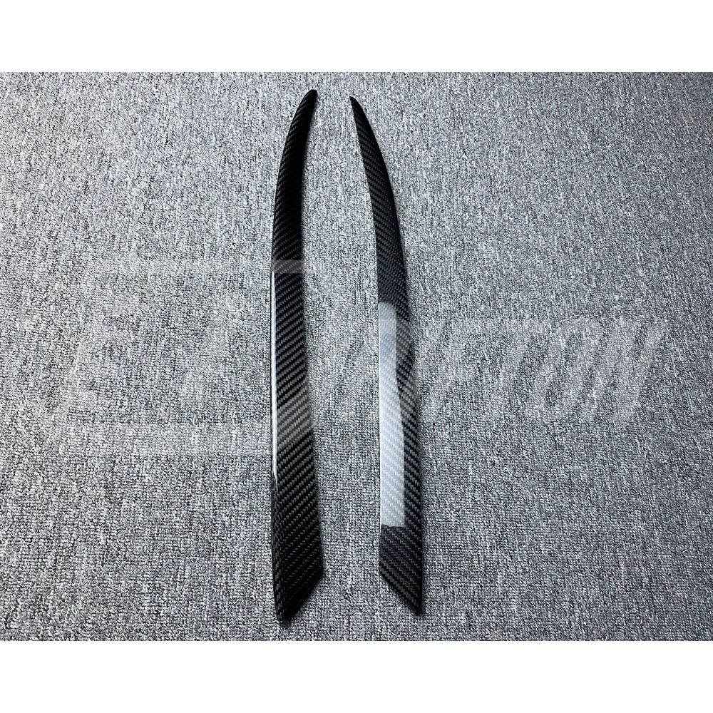 Novitec Style Dry Carbon Fiber Fender Trim For Ferrari 812 Superfast GTS 2017-2023
