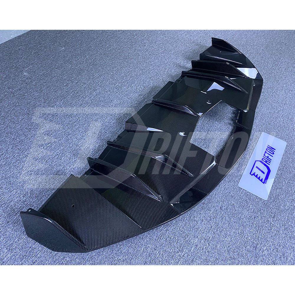 Vorsteiner Style Dry Carbon Fiber Rear Diffuser For Lamborghini Aventador LP700-4