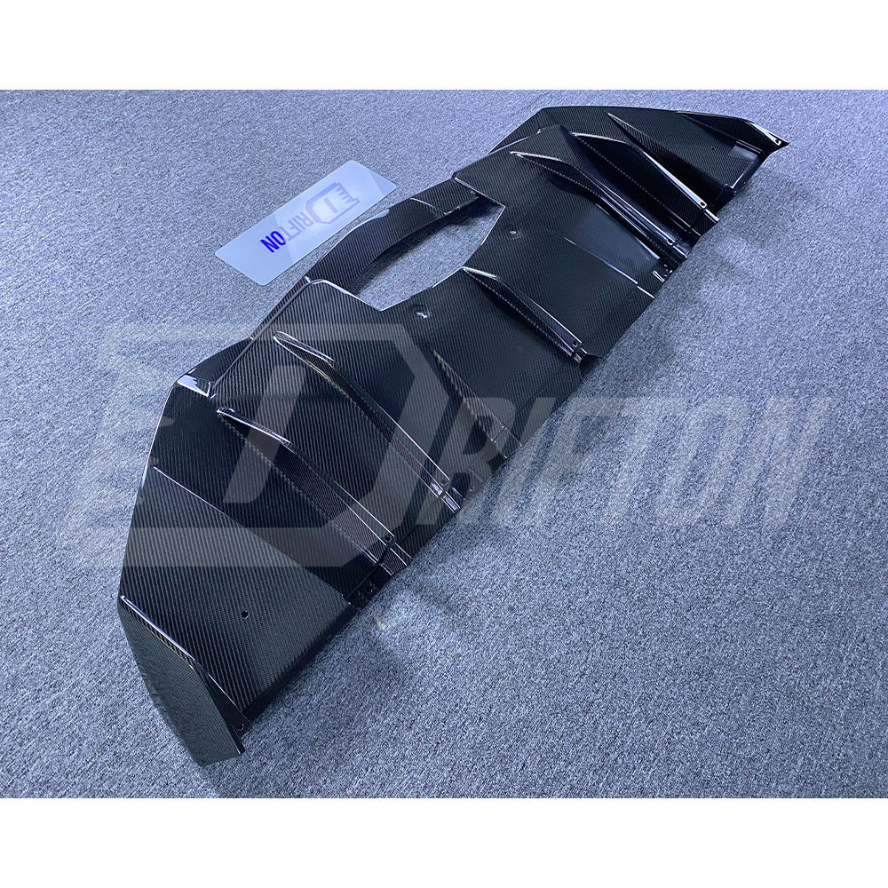 Vorsteiner Style Dry Carbon Fiber Rear Diffuser For Lamborghini Aventador LP700-4