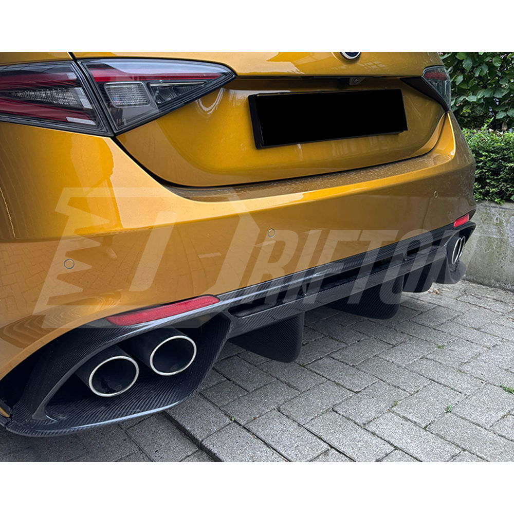 OEM Style Carbon Fiber Rear Diffuser For Alfa Romeo Giulia Quadrifoglio 2016-2023