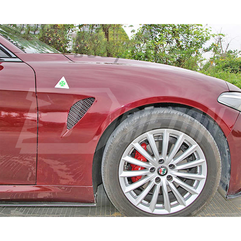 Quadrifoglio Style Glass Fiber Fender For Alfa Romeo Giulia 2016-2023