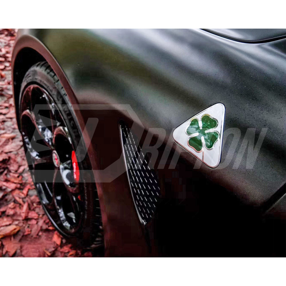 Quadrifoglio Style Glass Fiber Fender For Alfa Romeo Giulia 2016-2023