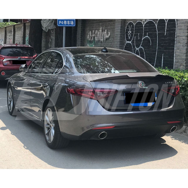 Quadrifoglio Style Carbon Fiber Rear Trunk Wing Spoiler For Alfa Romeo Giulia 2016-2023