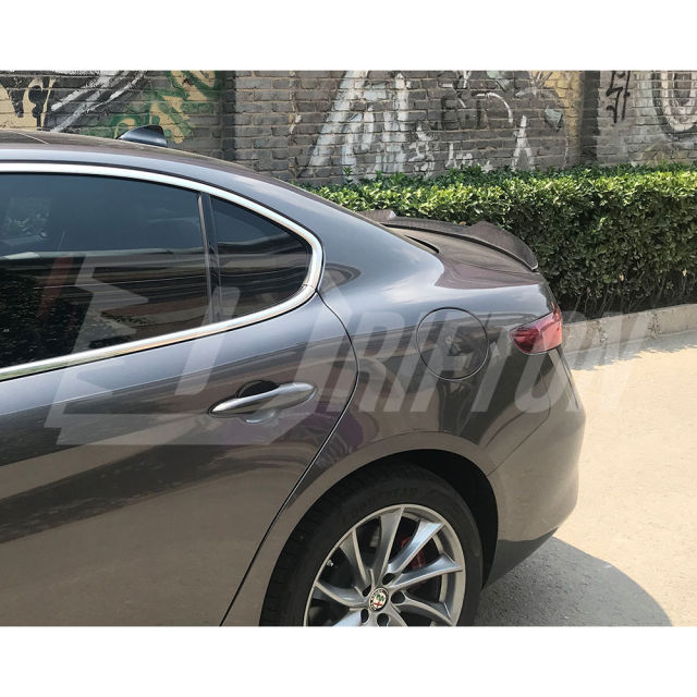 Quadrifoglio Style Carbon Fiber Rear Trunk Wing Spoiler For Alfa Romeo Giulia 2016-2023