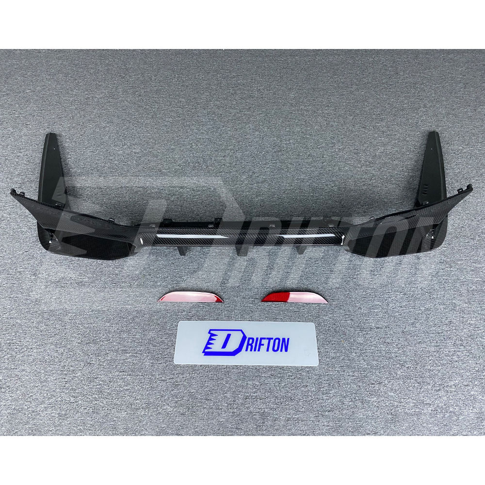 3D Style Dry Carbon Fiber Rear Diffuser For BMW 5 Series G30 G38 2017-2023