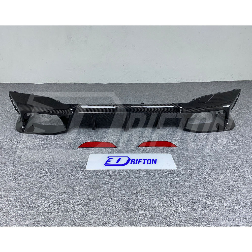 3D Style Dry Carbon Fiber Rear Diffuser For BMW 5 Series G30 G38 2017-2023