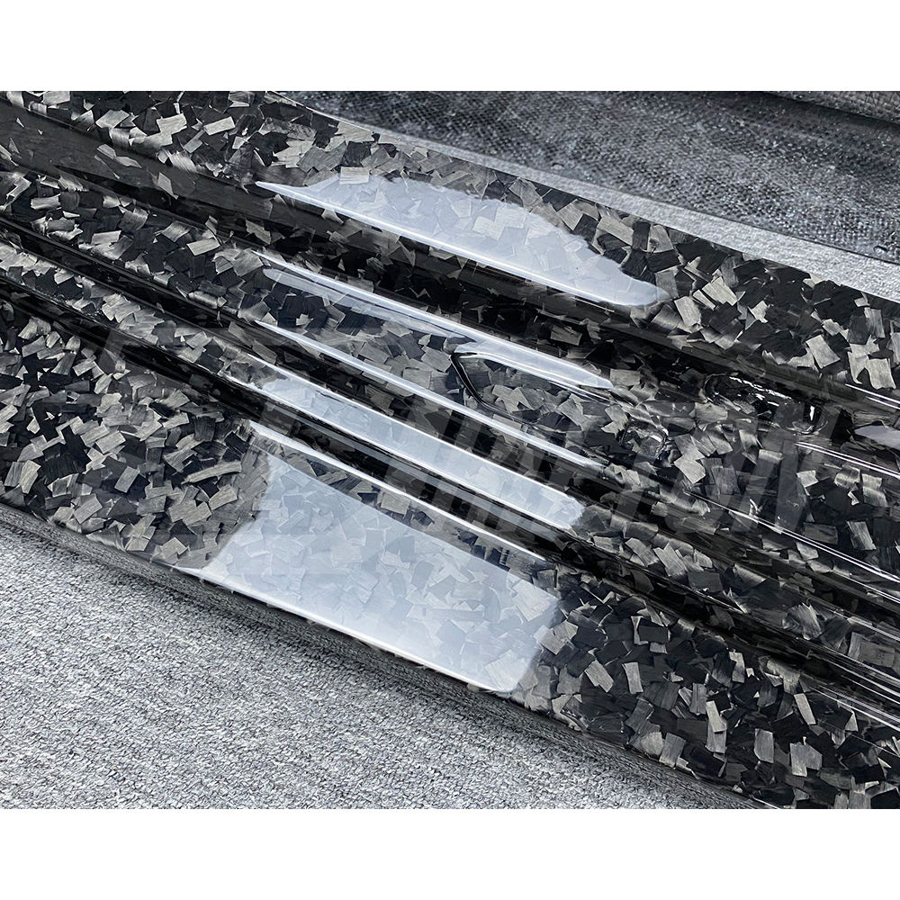 Novitec Style Forged Dry Carbon Fiber Side Skirt For Lamborghini Huracan EVO RWD 2014-2025