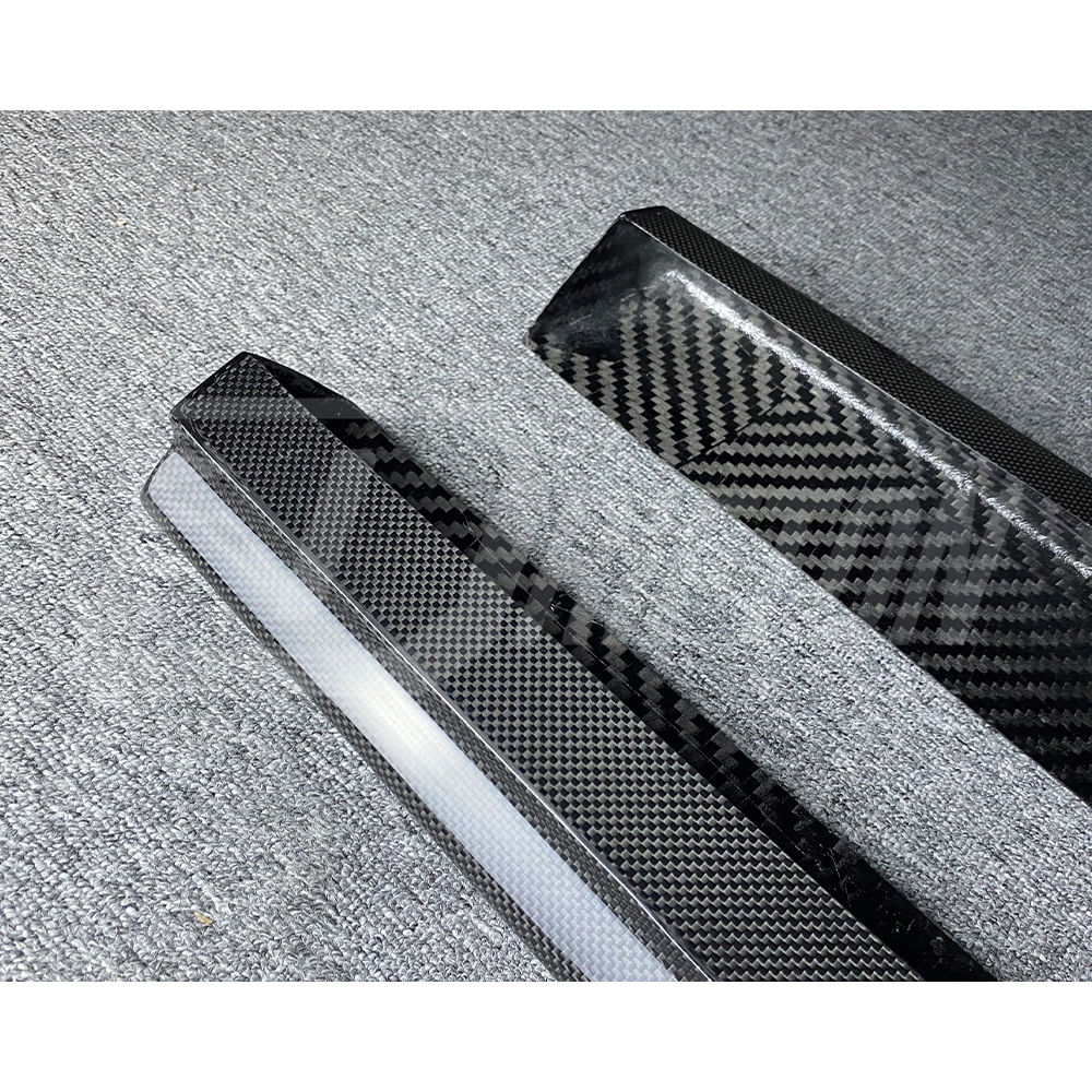 Novitec Style Dry Carbon Fiber Side Skirt For Ferrari 812 Superfast GTS 2017-2023