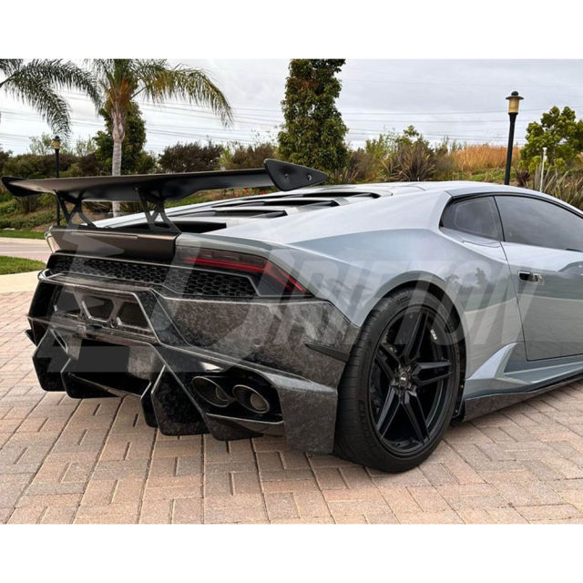 Vorsteiner Style Forged Dry Carbon Fiber With Portion Primer Rear Bumper For Lamborghini Huracan LP580 & LP610 2014-2019