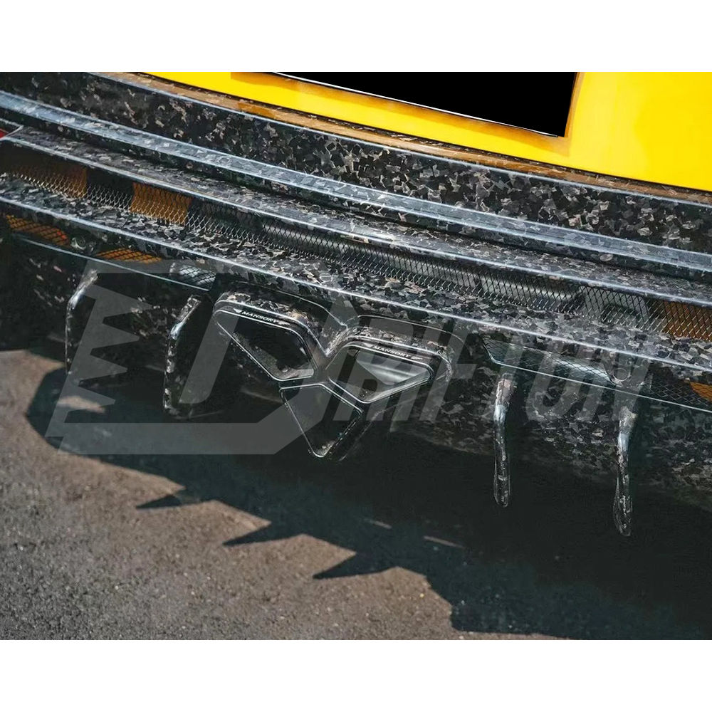 Mansory Style Dry Carbon Fiber With Portion Primer Rear Bumper For Lamborghini URUS