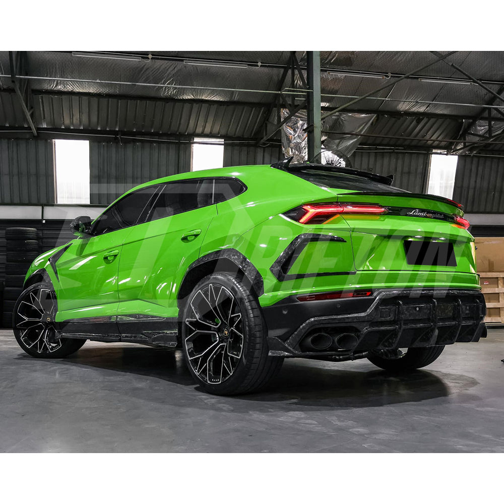 TopCar Style Dry Carbon Fiber Side Skirt For Lamborghini URUS