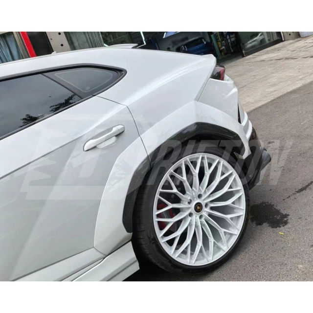 1016 Style Dry Carbon Fiber Wide Body Kit & Hood For Lamborghini URUS