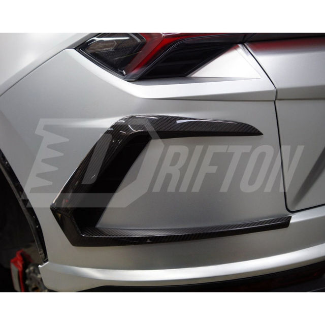 TopCar Style Dry Carbon Fiber Rear Bumper Vent For Lamborghini URUS