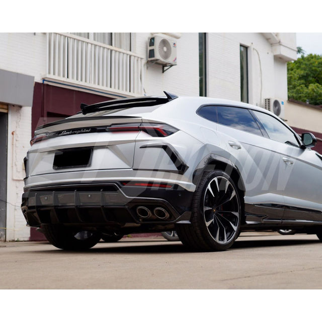 TopCar Style Dry Carbon Fiber Rear Diffuser For Lamborghini URUS