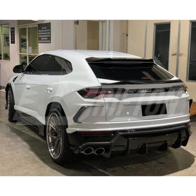 Vorsteiner Style Dry Carbon Fiber Rear Air Duct Vent For Lamborghini URUS