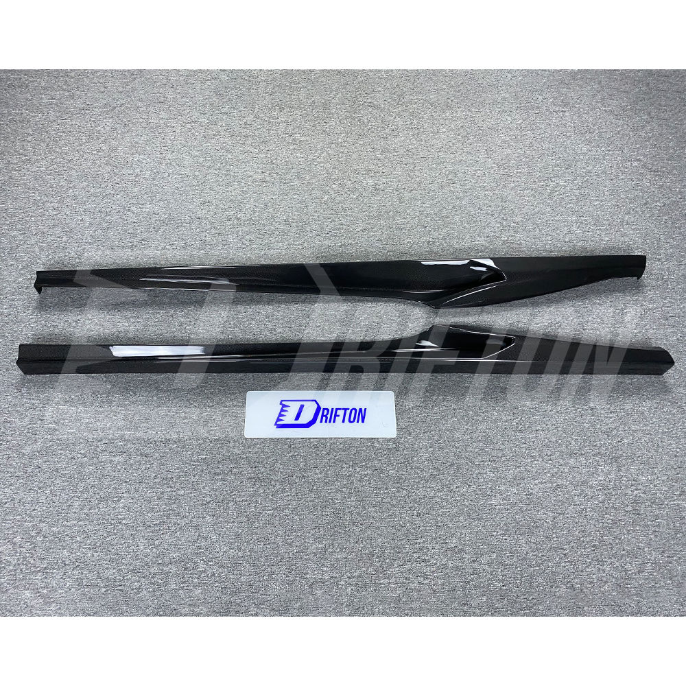 Novitec Style Dry Carbon Fiber Side Skirt For Ferrari 488 GTB Spider 2015-2018