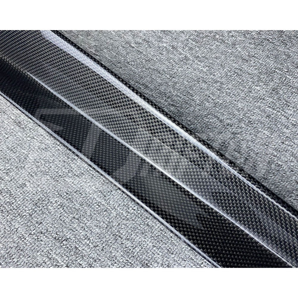 Novitec Style Dry Carbon Fiber Side Skirt For Ferrari 488 GTB Spider 2015-2018