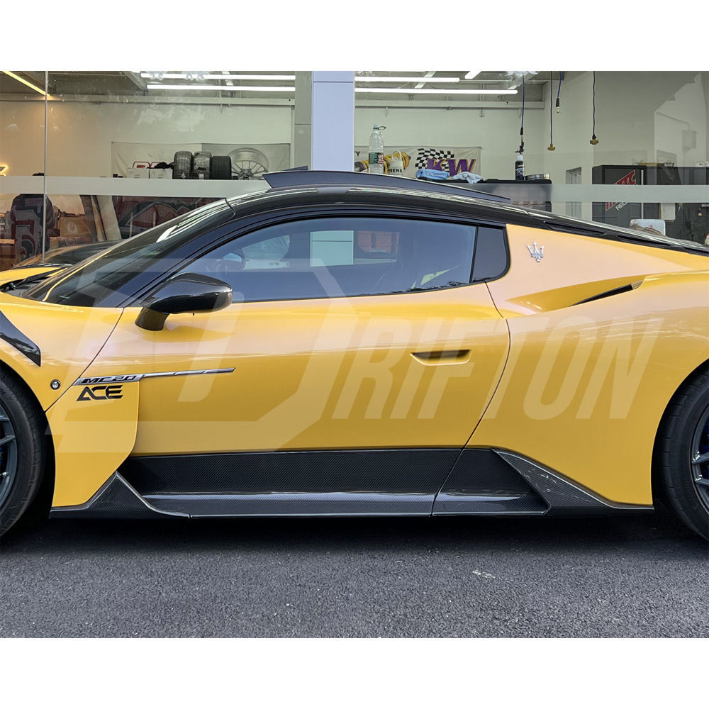 OEM Style Dry Carbon Fiber Side Skirt For Maserati MC20