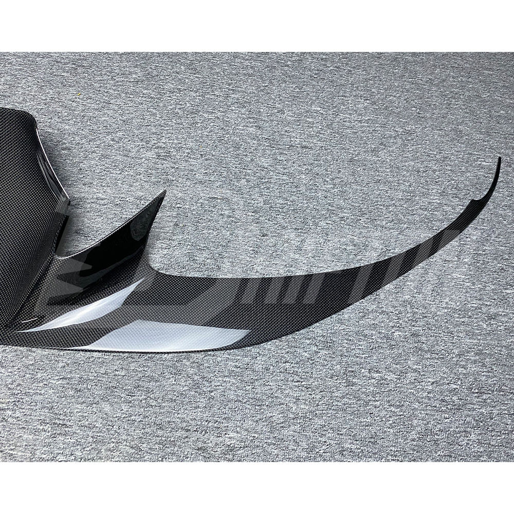 OEM Style Dry Carbon Fiber Front Bumper Center Trim For Ferrari F8 Tributo Spider 2019-2022 (1)