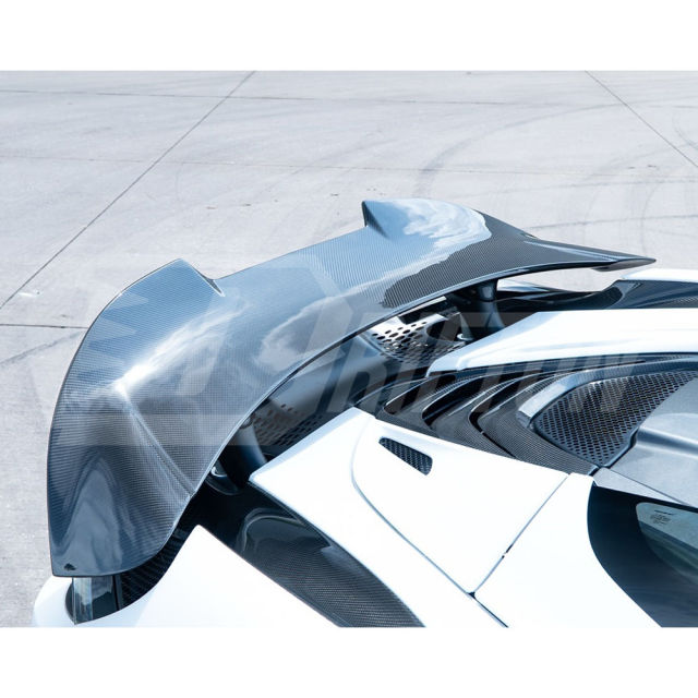 765LT Style Dry Carbon Fiber With Portion Primer Rear End Bumper Assemble & Spoiler & Exhaust System Set For Mclaren 720S 2017-2023