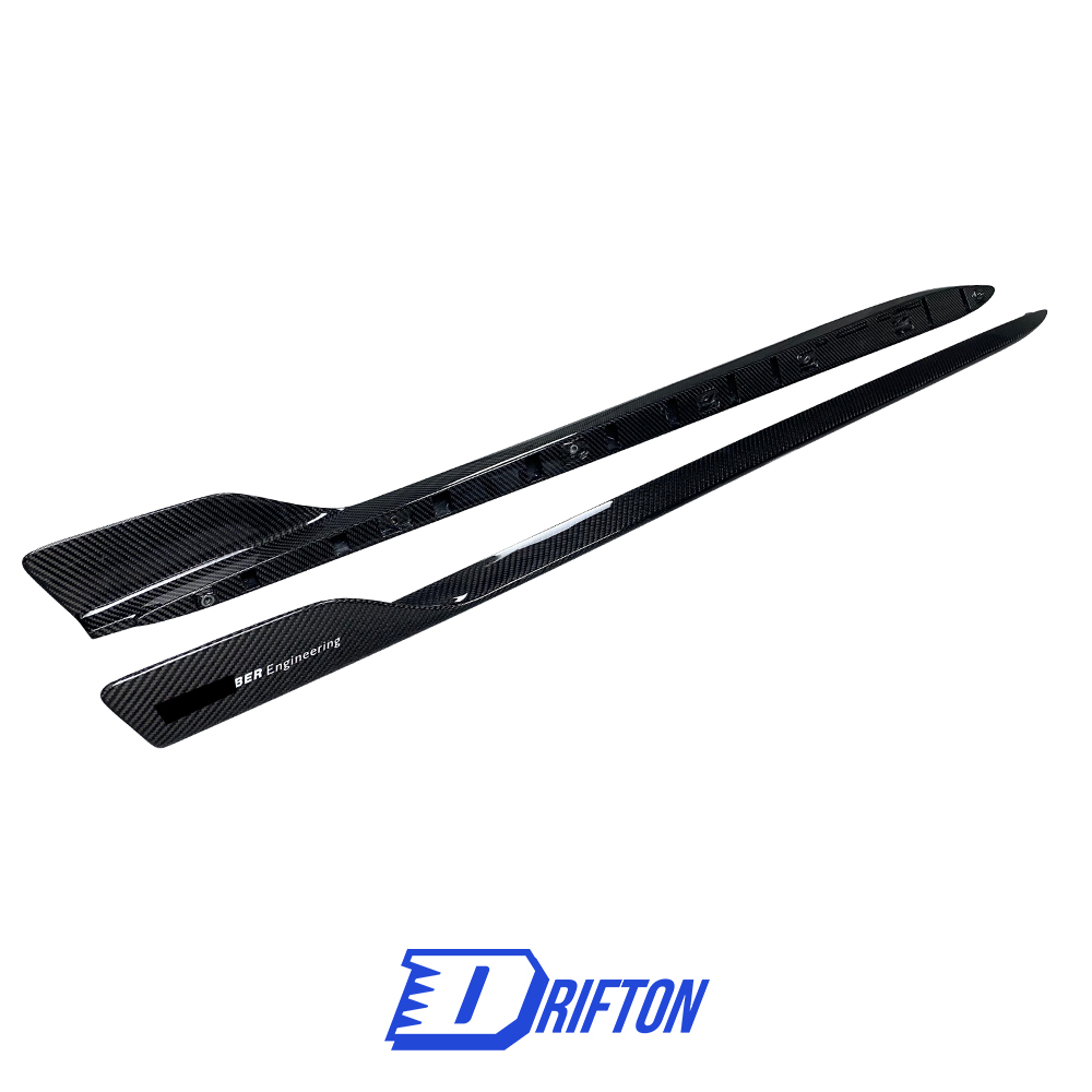 GTAM Style Dry Carbon Fiber Side Skirt For Alfa Romeo Giulia Quadrifoglio 2016-2023