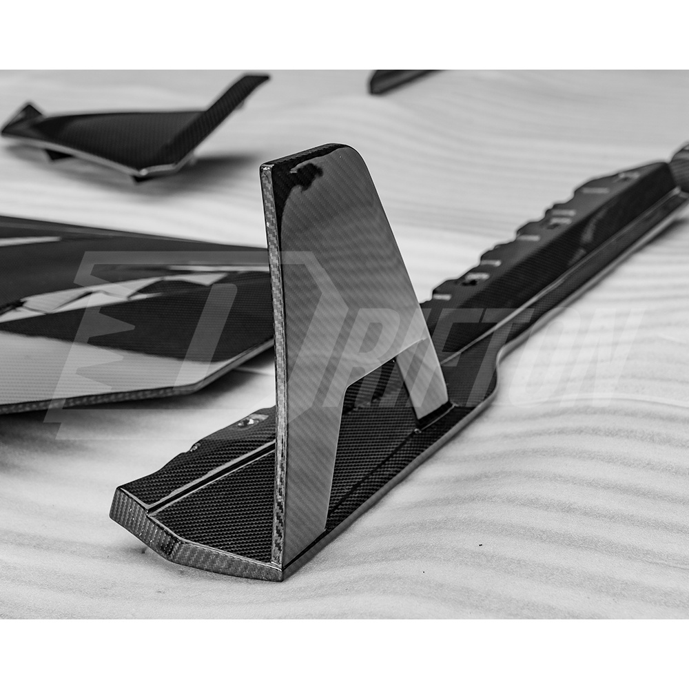 Duke Style Dry Carbon Fiber Side Skirt For Lamborghini Revuelto 2023-ON
