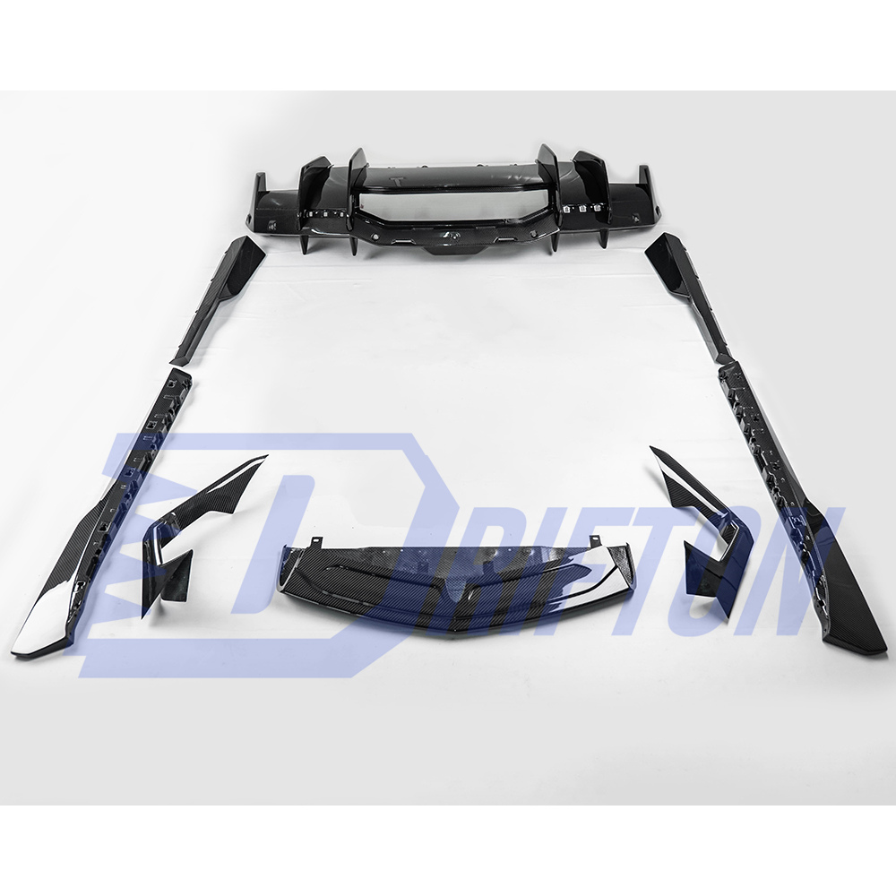 OEM Style Dry Carbon Fiber Aero Body Kits For Lamborghini Revuelto 2023-ON