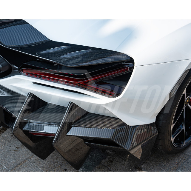 Mansory Style Dry Carbon Fiber Rear Diffuser For Lamborghini Revuelto 2023-ON