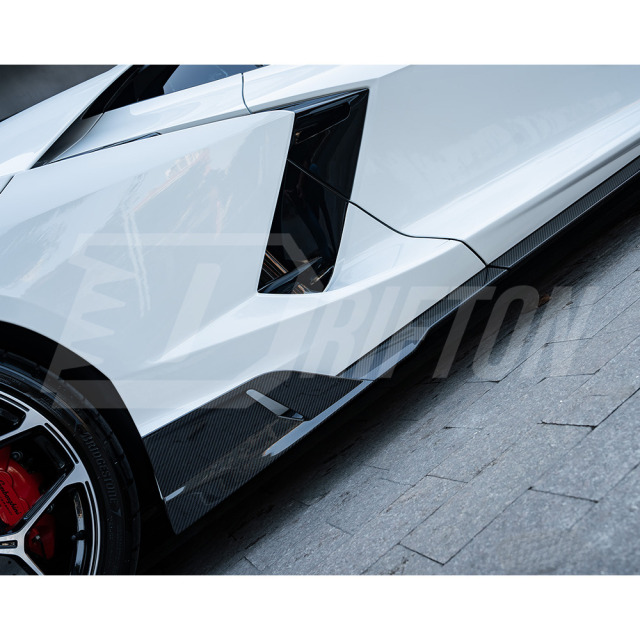 Mansory Style Dry Carbon Fiber Side Skirts For Lamborghini Revuelto 2023-ON