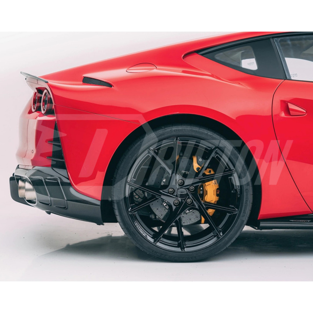 Mansory Soft Style Dry Carbon Fiber Body Kits For Ferrari 812 Superfast GTS 2017-2023