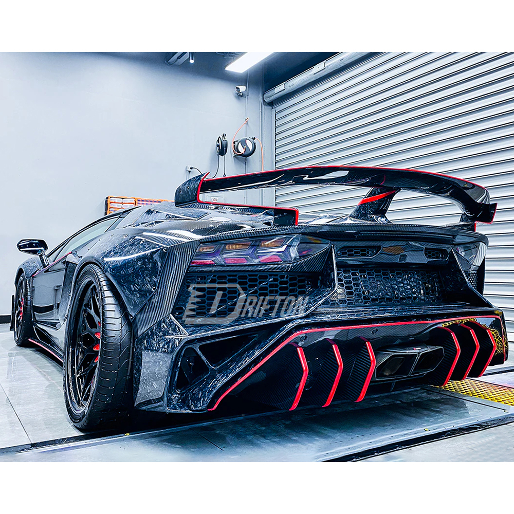 LP750 SV Style Full Exposed Dry Forged Carbon Fiber Rear Bumper For Lamborghini Aventador & S & SV  LP700 LP740 LP750 2011-2021