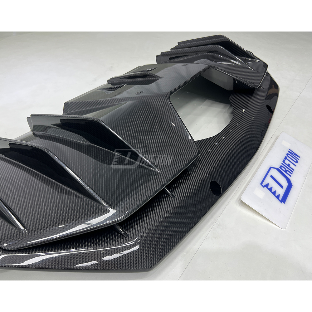 OEM Style Dry Carbon Fiber Rear Diffuser For Lamborghini Aventador S LP740 2016-2021