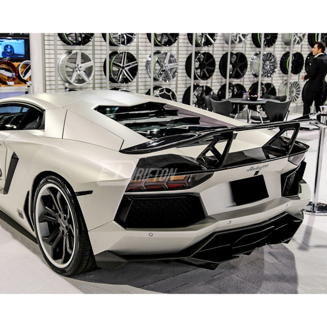 DMC Style Dry Carbon Fiber Rear Diffuser For Lamborghini Aventador LP700 2011-2015