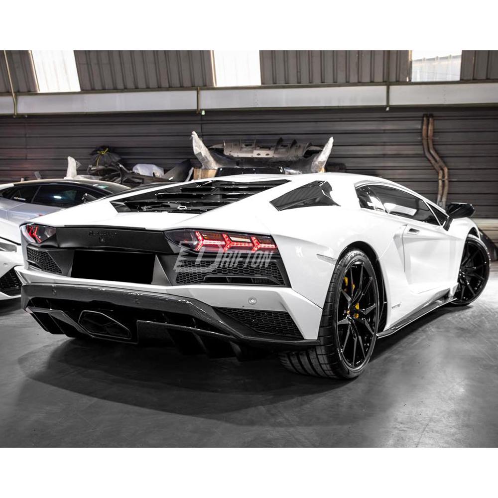 OEM Style Dry Carbon Fiber Side Skirts For Lamborghini Aventador S LP740 2016-2021