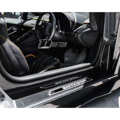 SVJ Sytle Dry Carbon Fiber Door Sills For Lamborghini Aventador LP700 2011-2015