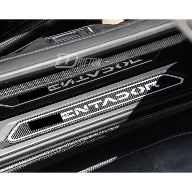 SVJ Sytle Dry Carbon Fiber Door Sills For Lamborghini Aventador LP700 2011-2015