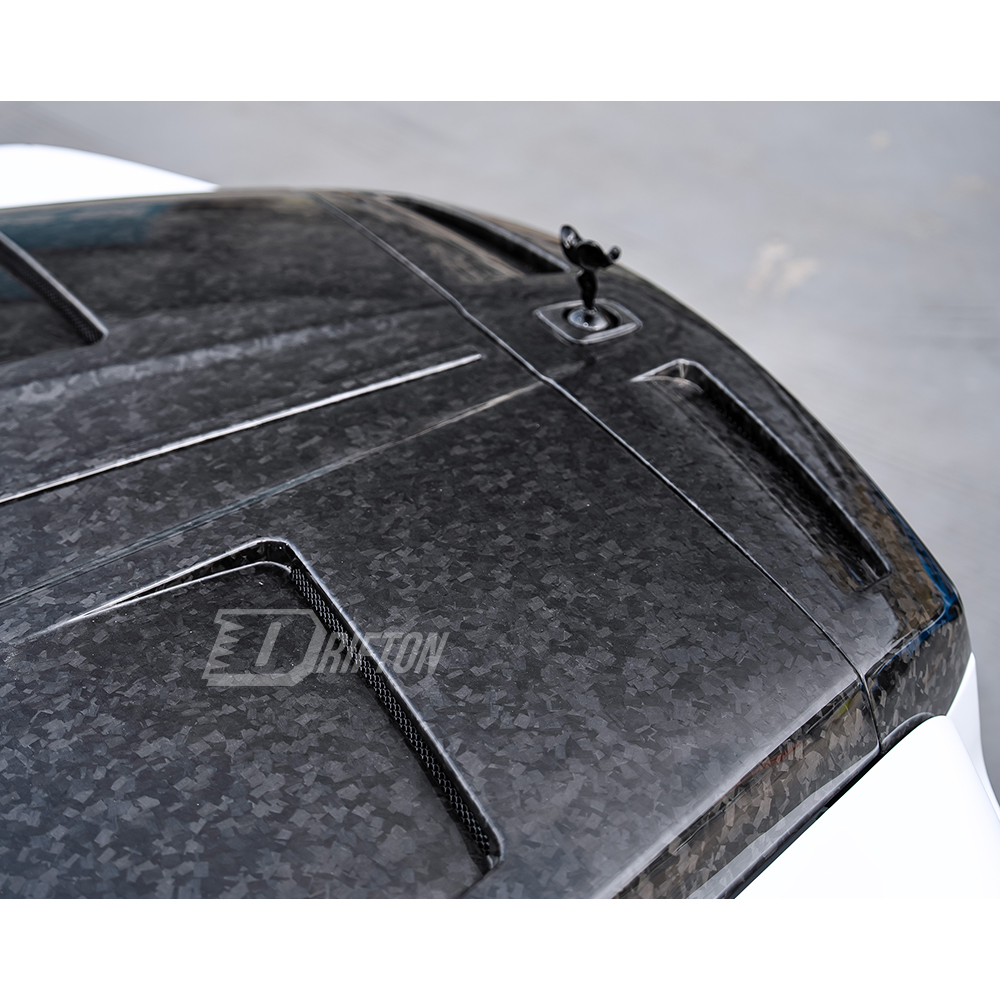 Mansory Ver.2 Style Conversion Body Kits For Rolls Royce Cullinan 2015-2028   (Partial Exposed Dry Carbon Fiber)