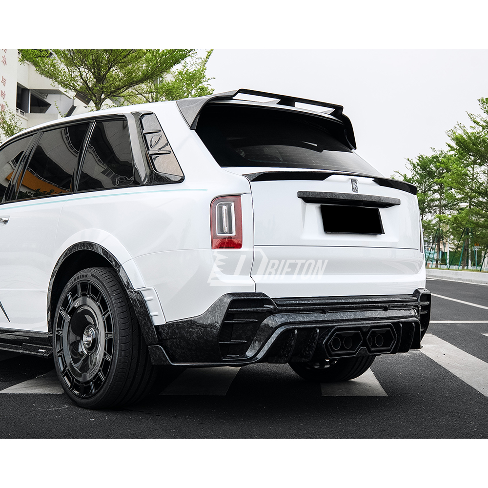 Mansory Ver.2 Style Conversion Body Kits For Rolls Royce Cullinan 2015-2028   (Partial Exposed Dry Carbon Fiber)（Center Exit Exhaust）
