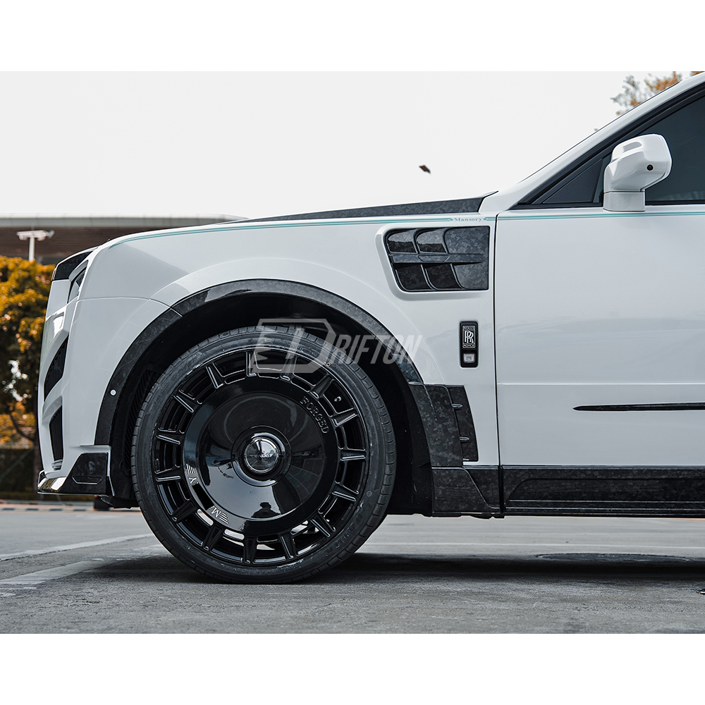 Mansory Ver.2 Style Conversion Body Kits For Rolls Royce Cullinan 2015-2028   (Partial Exposed Dry Carbon Fiber)（Center Exit Exhaust）