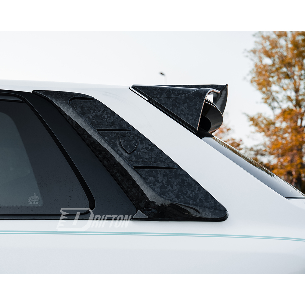 Mansory Ver.2 Style Conversion Body Kits For Rolls Royce Cullinan 2015-2028   (Partial Exposed Dry Carbon Fiber)（Center Exit Exhaust）