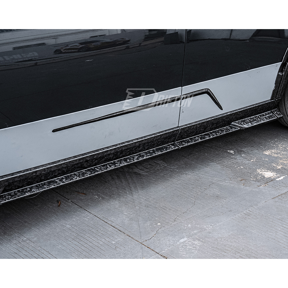Mansory Ver.2 Style Conversion Body Kits For Rolls Royce Cullinan 2015-2028   (Partial Exposed Dry Carbon Fiber)