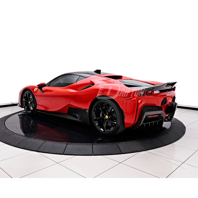 RYFT Style Dry Carbon Fiber Side Skirts For Ferrari SF90