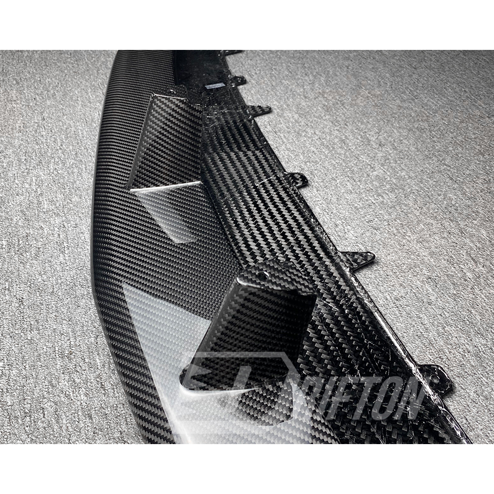 Performante Style Dry Carbon Fiber Front Lip & Front Bumper Trim For Lamborghini URUS S 2023-2025