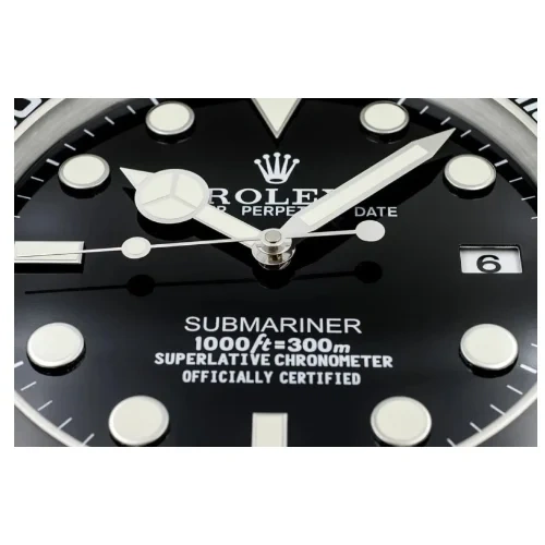Rolex Submariner Wall Clock | Black Style details