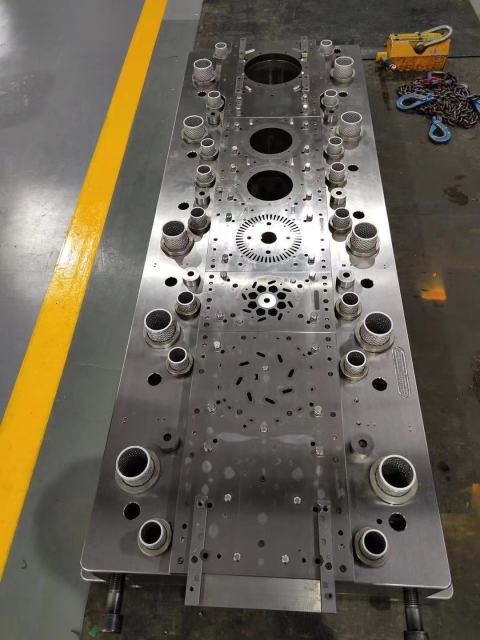 New electric car motor core lamination stamping die