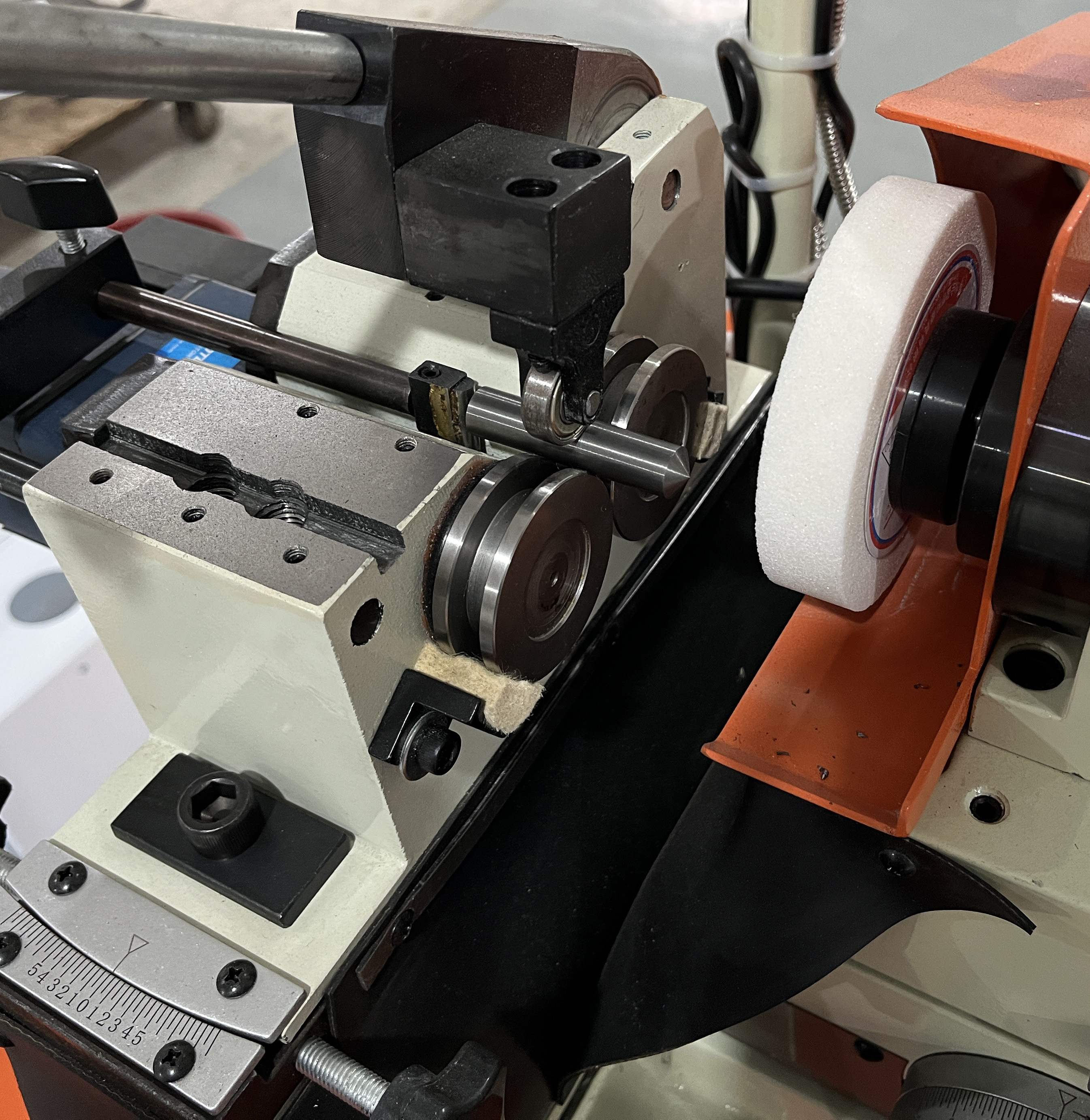 DINGFENG Precision Outer Diameter Punch Grinder Machine