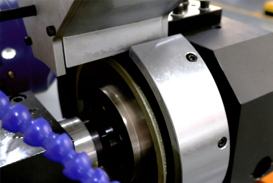 Chamfering machine for 45-degree face grinding of hard materials