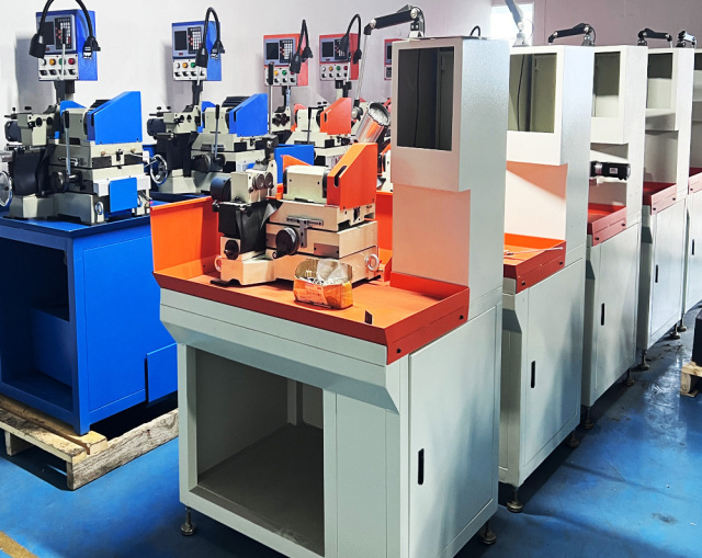 High Precision 3-jaw inner Diameter Punch Grinder