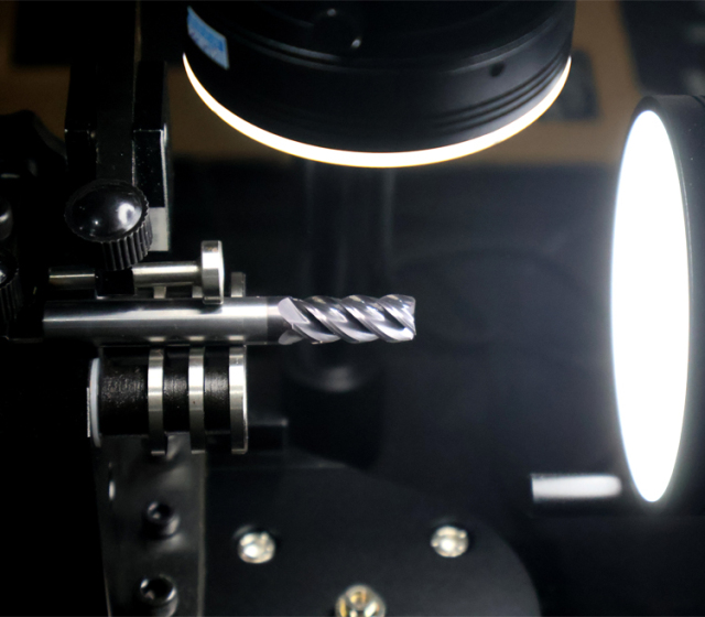 Cutting Tools Observe & Measure Microscope
